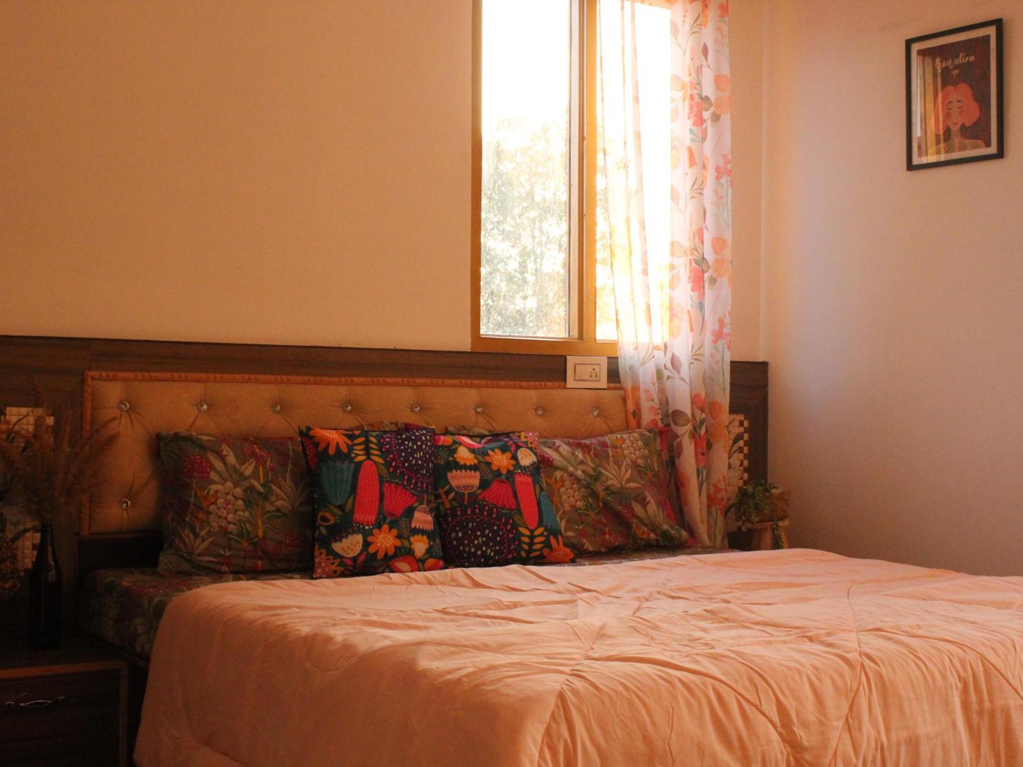 La Casa By Cosmic Kriya Hostel Bir  Ngoại thất bức ảnh