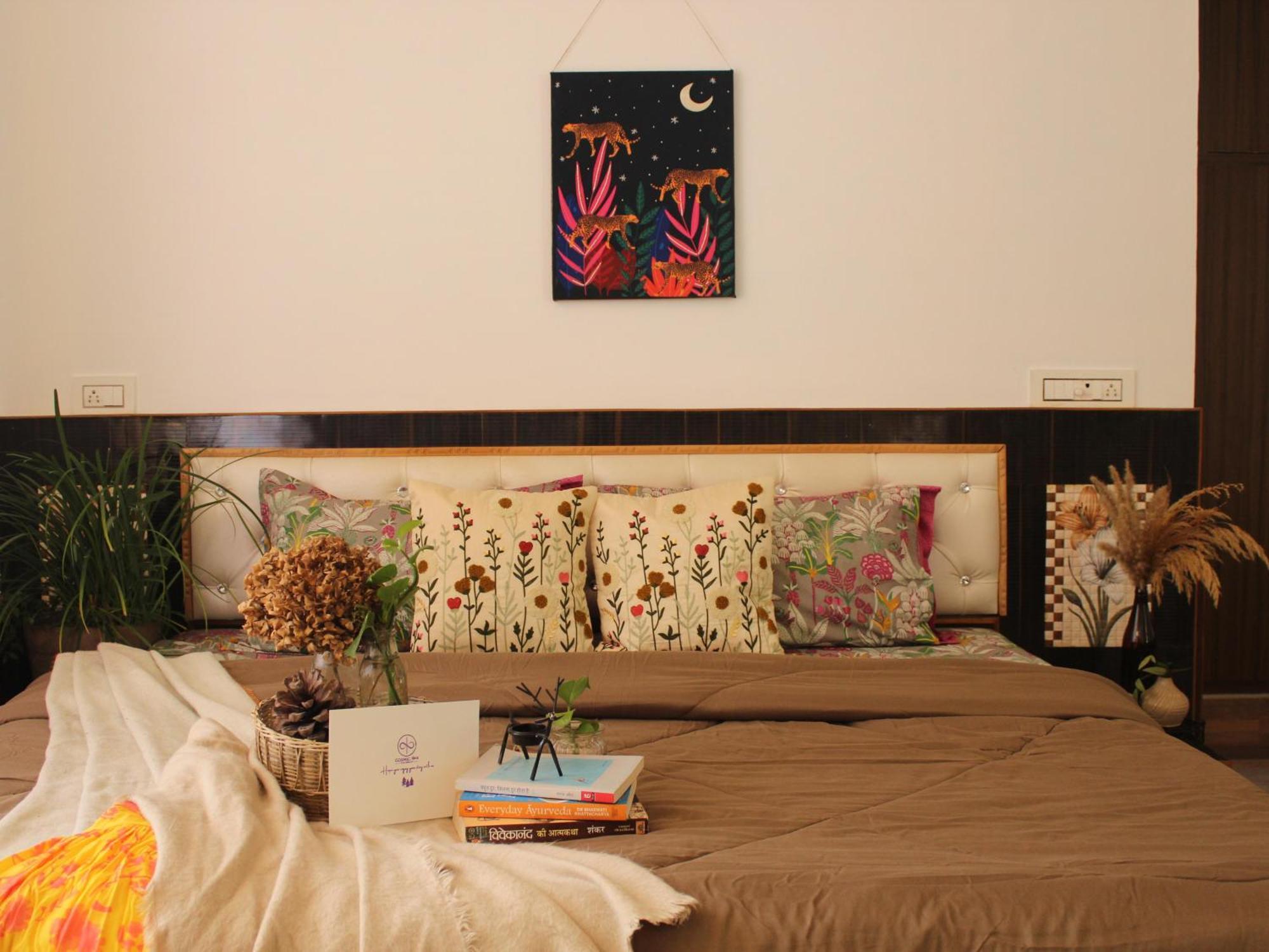 La Casa By Cosmic Kriya Hostel Bir  Ngoại thất bức ảnh