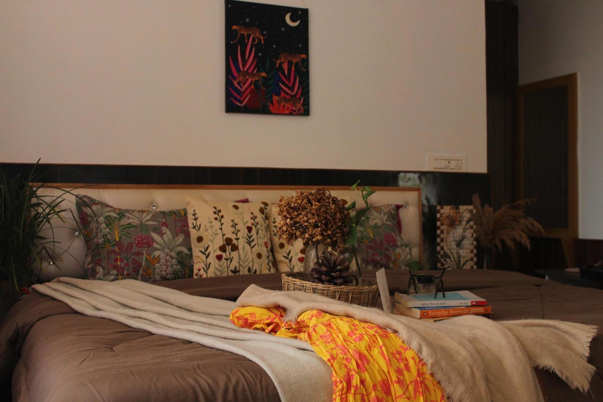 La Casa By Cosmic Kriya Hostel Bir  Ngoại thất bức ảnh