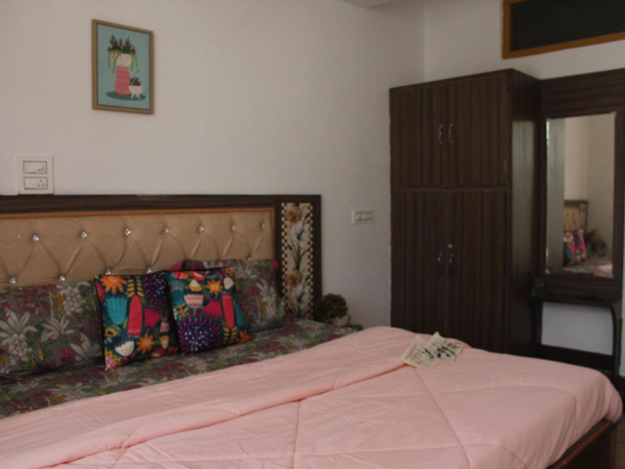 La Casa By Cosmic Kriya Hostel Bir  Phòng bức ảnh